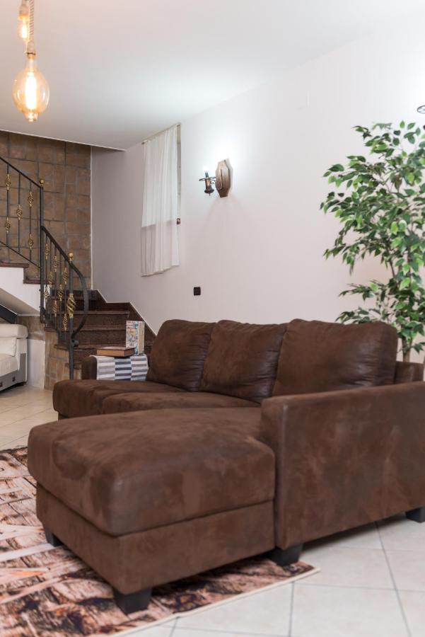 Loft Style Taverna Аверса Екстер'єр фото